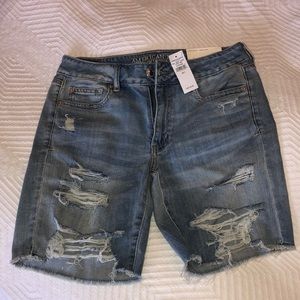 AE tomgirl Bermuda shorts